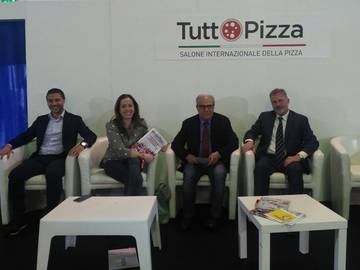 Prof. Frusciante with Prof. Annalisa Romano (Department of Agricultural Sciences, UNINA) and Dr. Francesco Esposito (Department of Agricultural Sciences, UNINA)